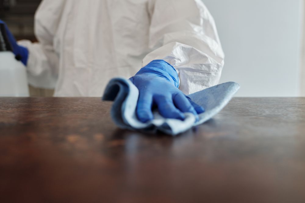 Büroreinigung in Winterthur – Arbeitsflächen desinfizieren
