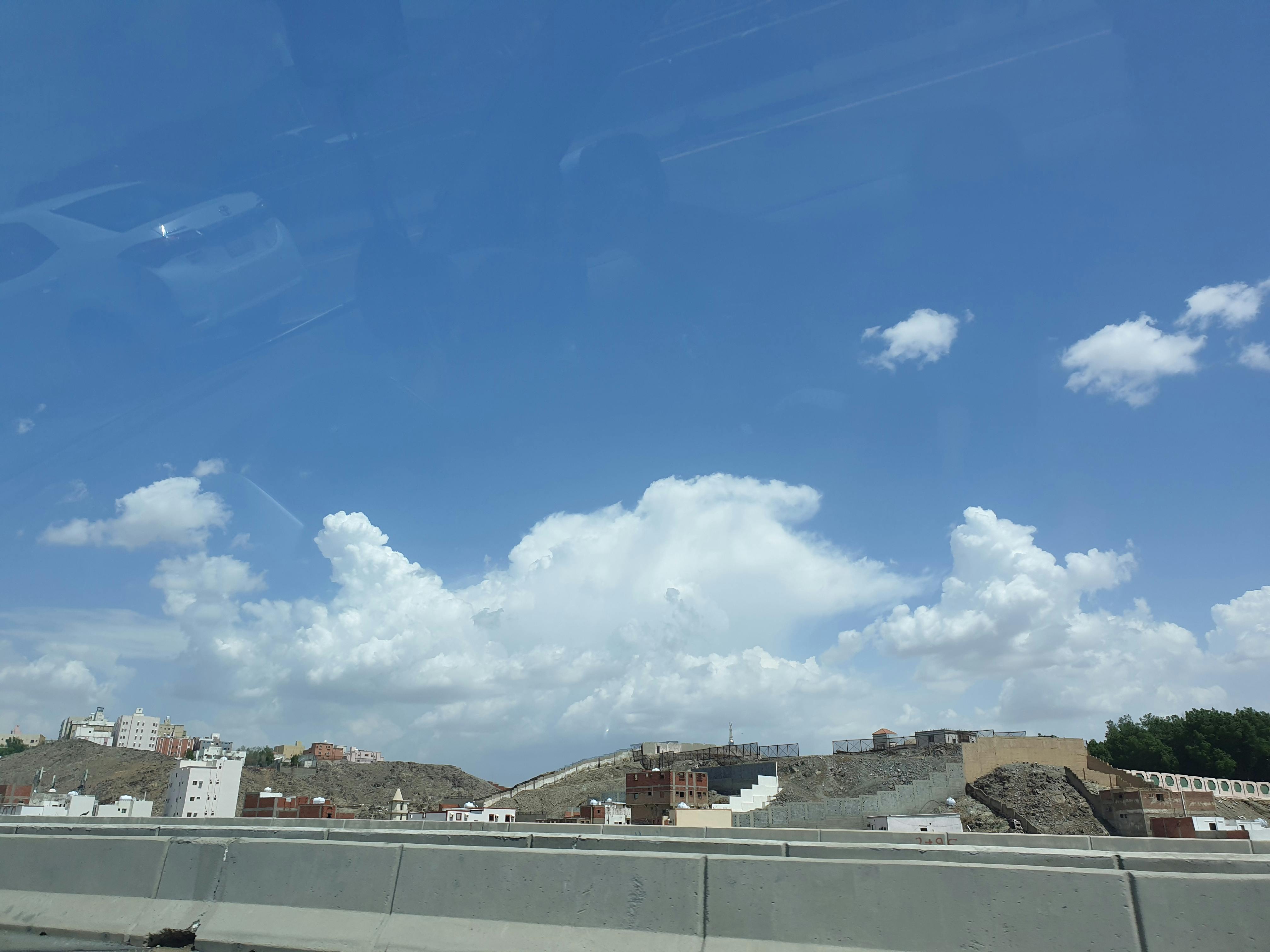 Persona pensativa con cambios de humor