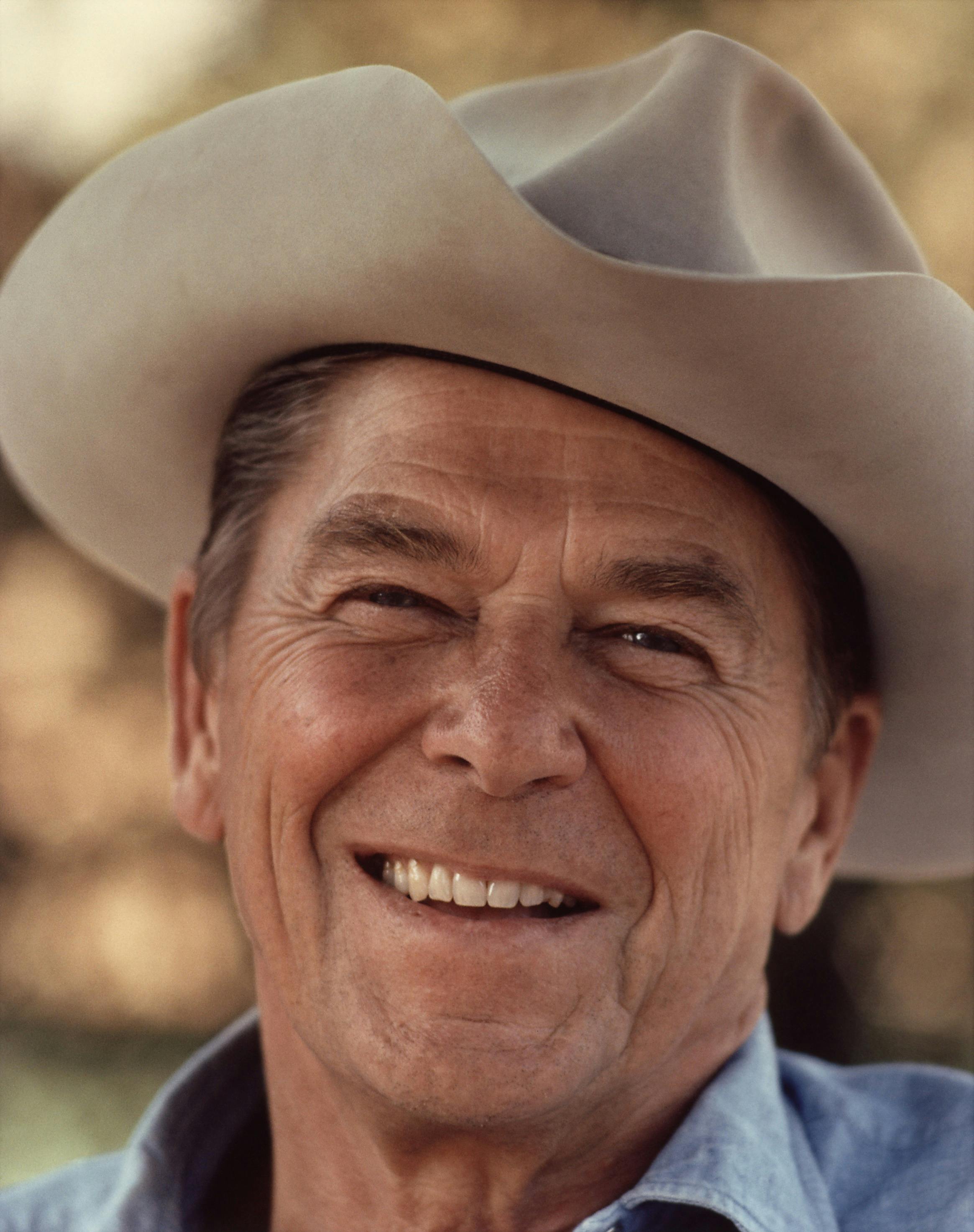 man hat usa portrait