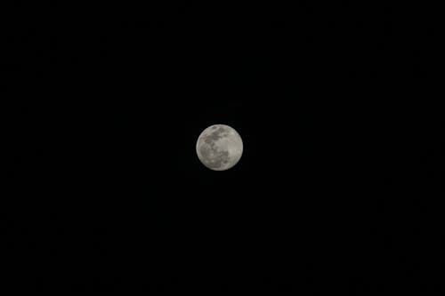 Gratis stockfoto met maan, nachtstad, volle maan