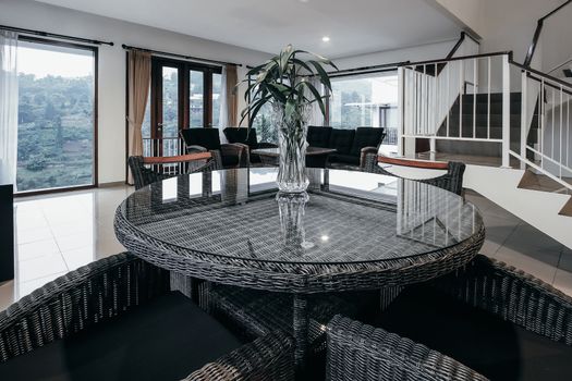 Merkezi lokasyonda temiz yaşam süren kişi arıyorum — BURSA kiralık ilan görseli