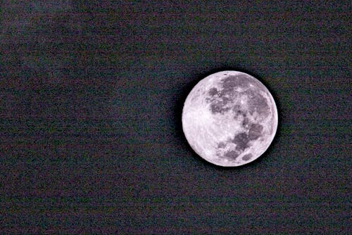 Fotos de stock gratuitas de blanco y negro, brillar, cielo