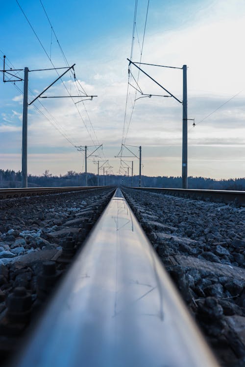 Fotos de stock gratuitas de de cerca, ferrocarril, tiro vertical