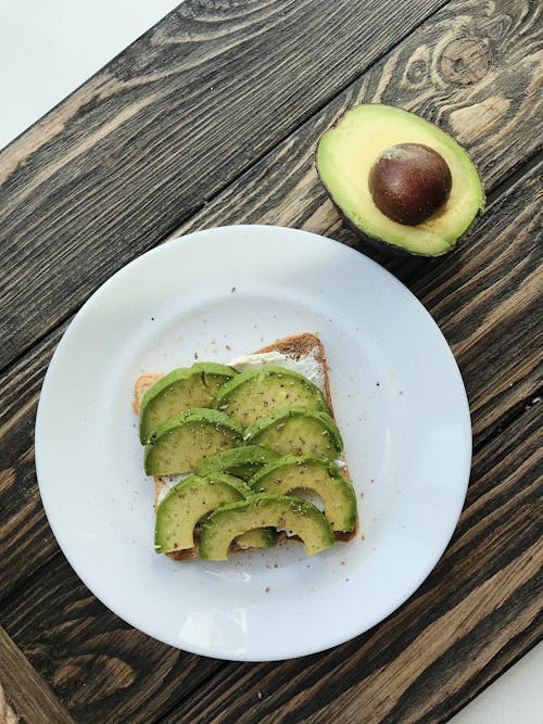 Kostenloses Stock Foto zu avocado, avocado toast, ernährung