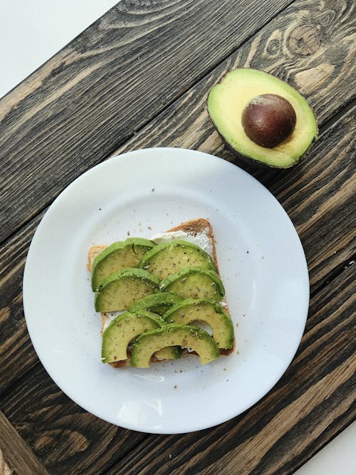 Základová fotografie zdarma na téma avokádo, avokádový toast, jídlo