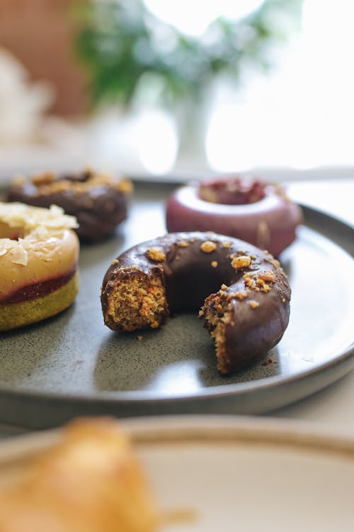 Gratis arkivbilde med donuts, mat, matfotografering