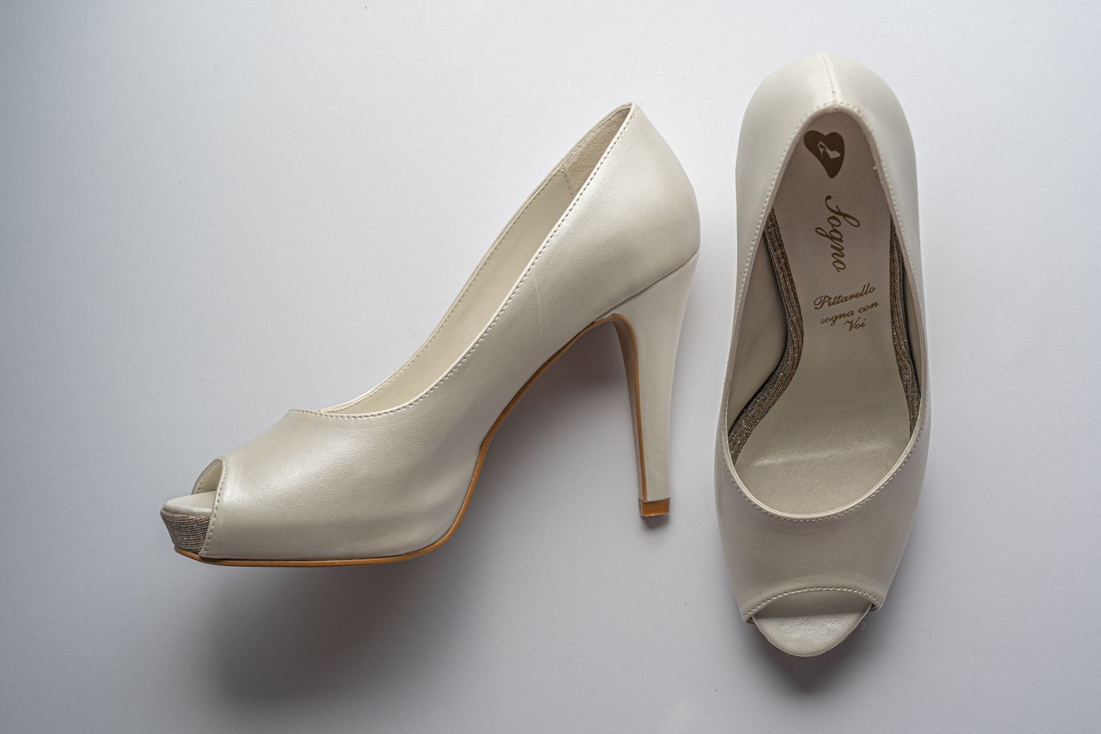 Illustration : Talon : formes, hauteurs, confort et place dans le vestiaire actuel