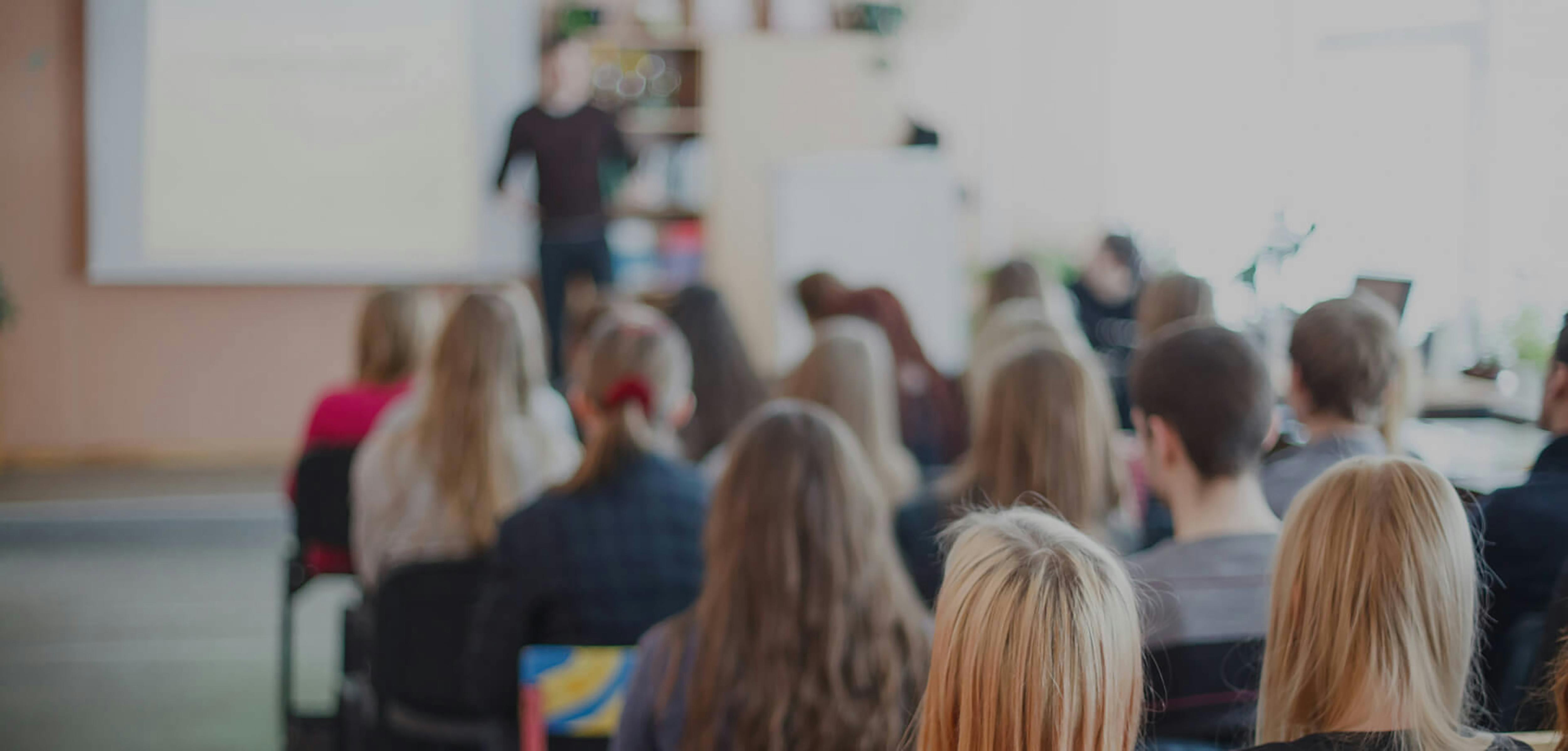 Kostenloses Foto zum Thema: klasse, seminar, verschwimmen