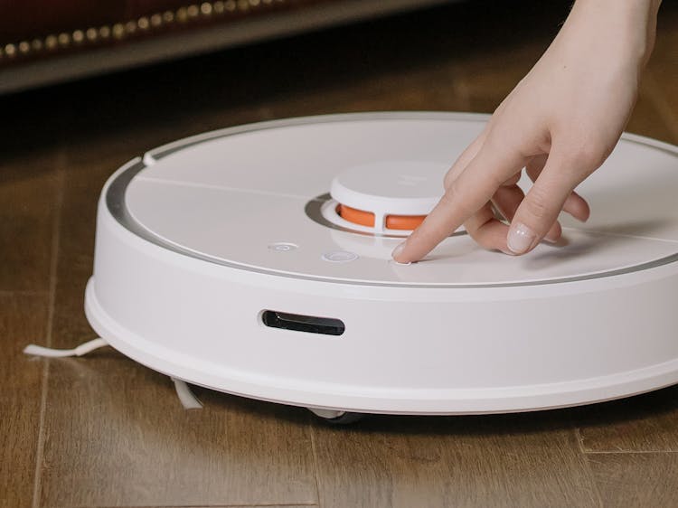 Everything You Need to Know About Smart Vacuums  thumbnail