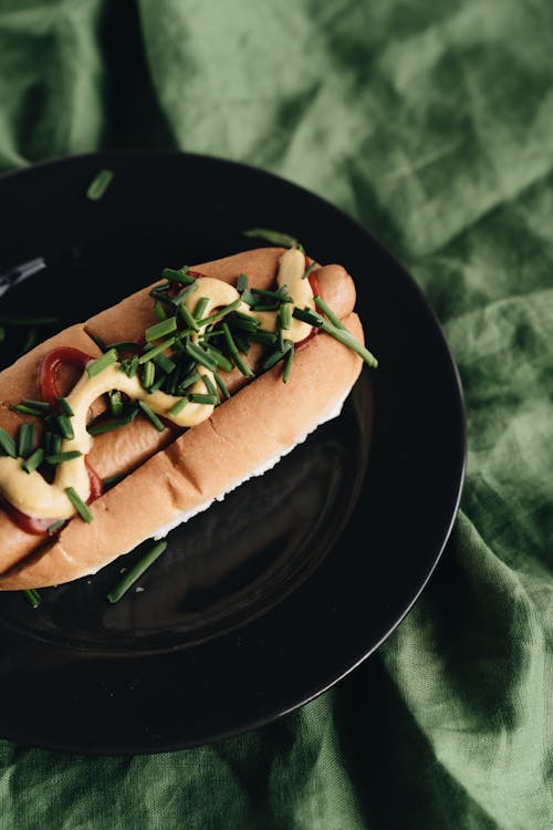 Kostenloses Stock Foto zu fast food, hotdog, keramikplatte