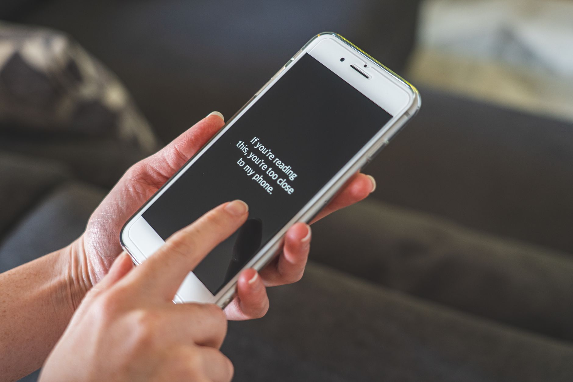 タッチが効かない状態でiPhoneを操作する代替手段