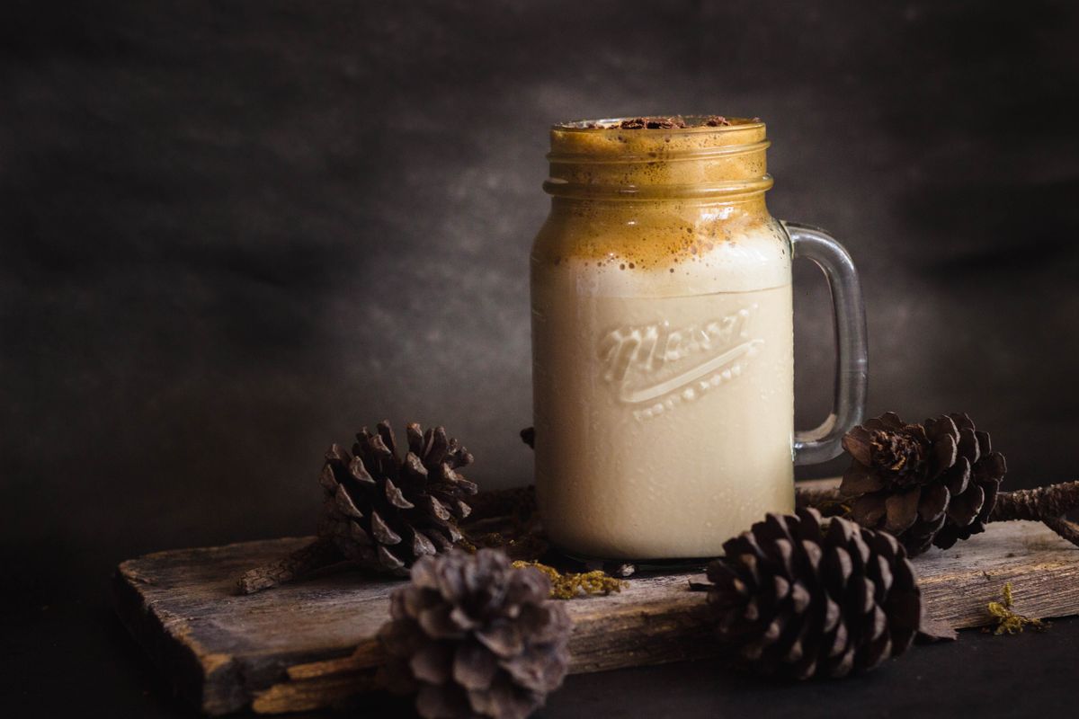 Eggnog einfach selber machen: Das cremige US-Lieblingsrezept — Anrichten