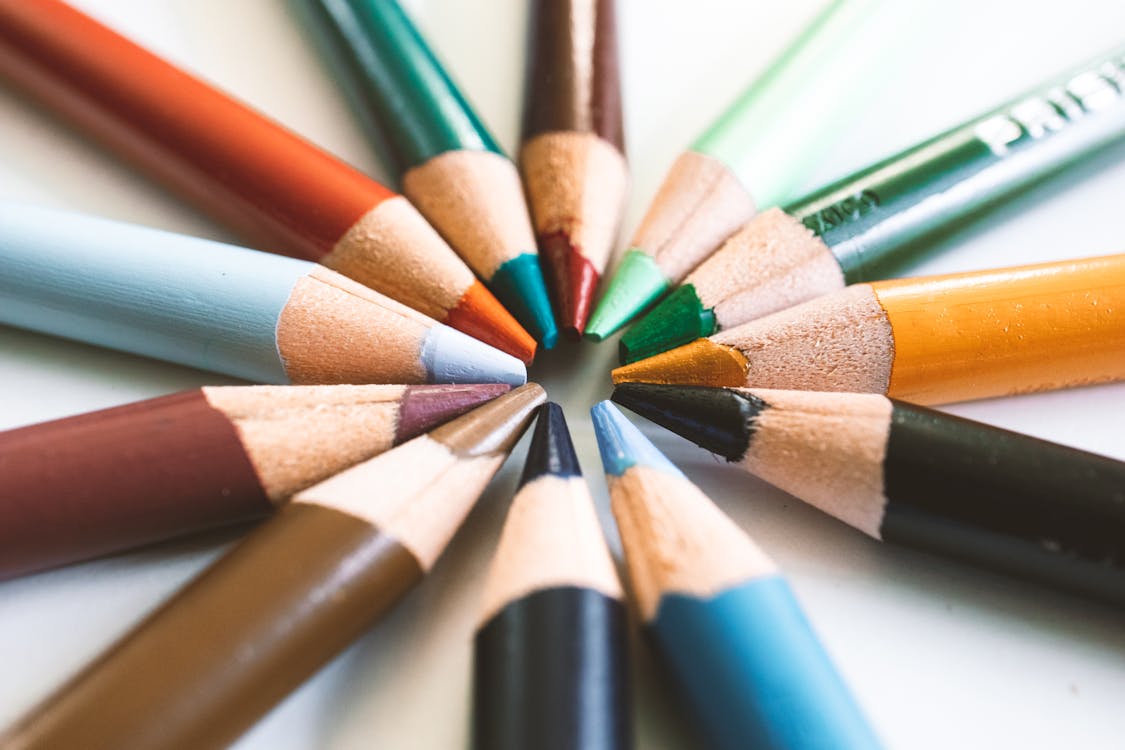 Gratis lagerfoto af blyanter, farvematerialer, farver