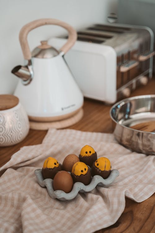 Kostenloses Stock Foto zu eier, eierbecher, eierschalen