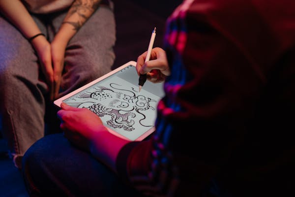 Overexposed Podcast S1 E2: David Huynh (Illustration & Design)
