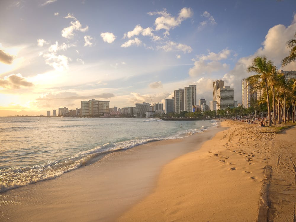 A beach in Hawaii is one of the unique travel destinations for seniors.