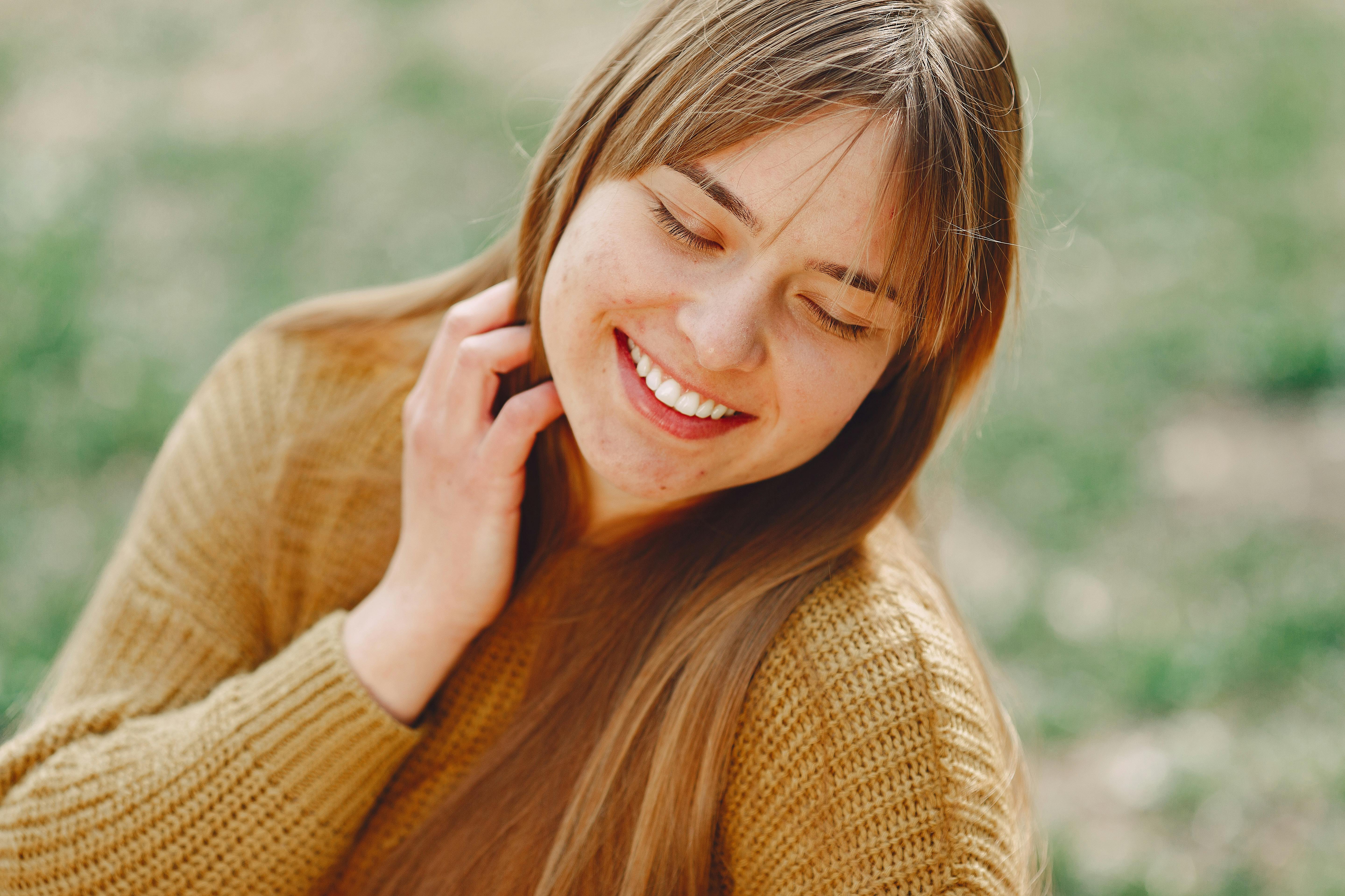 Sophie smiling with perfect brows