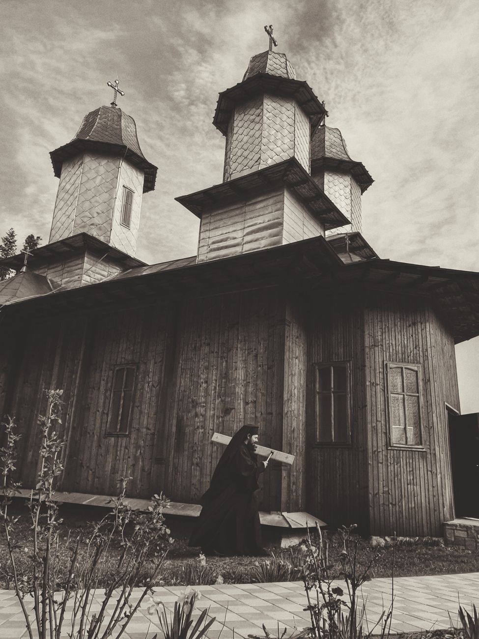Credincioși în rugăciune la Biserica Buna Vestire din Brăila Credincioși în rugăciune la Biserica Buna Vestire din Brăila