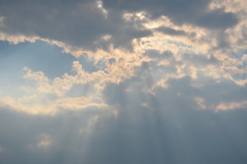 Graue Wolken Und Himmel