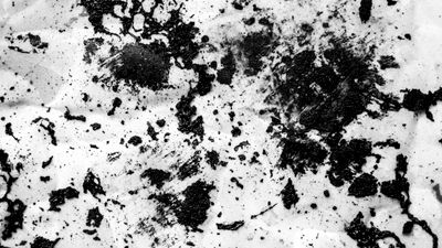 Black and white abstract splatter design perfect for backgrounds or ar — Photo by Elīna Arāja on Pexels
