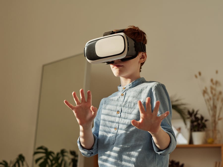 Photo by Julia M Cameron