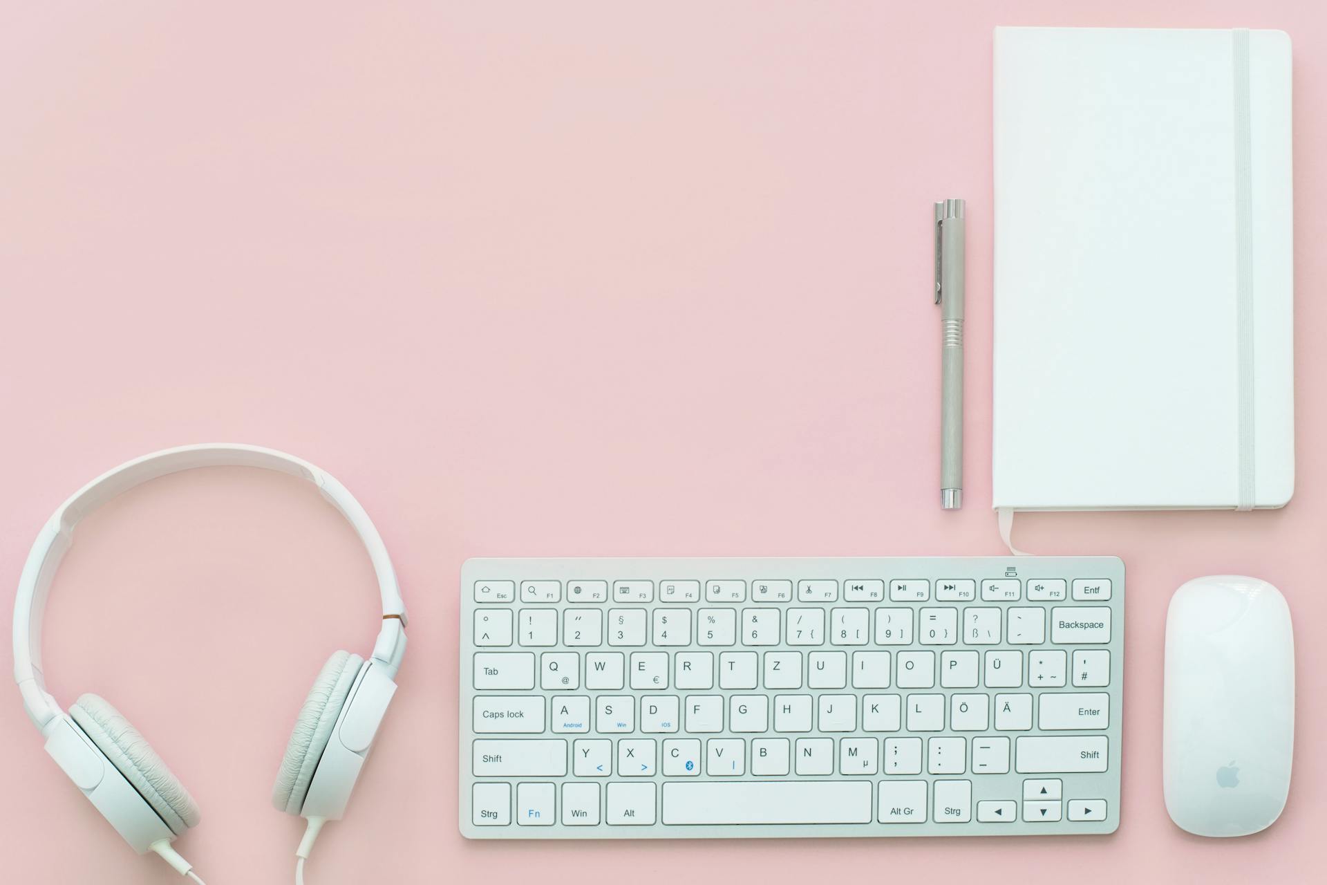 Apple Keyboard and Magic Mouse