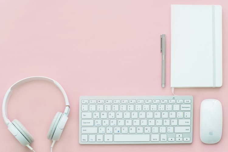 Apple Keyboard And Magic Mouse