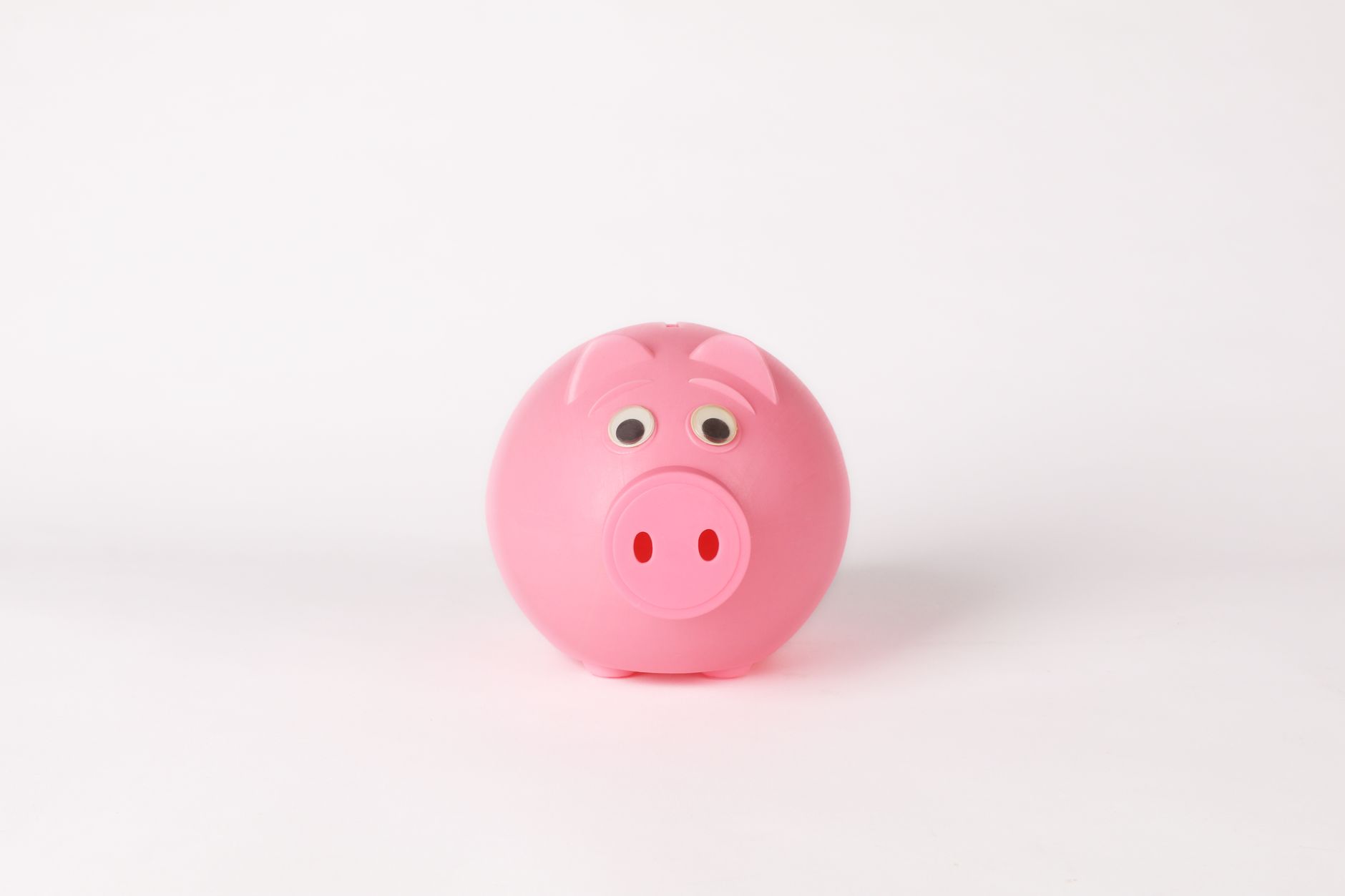 ConocoPhillips vs. EOG: 1 of These Energy Stocks Is Cheaper and Pays You More. Which One?