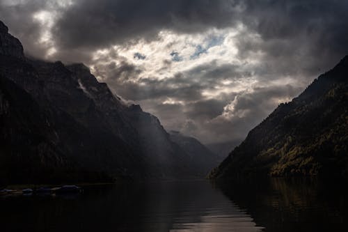 Бесплатное стоковое фото с bauschige wolken, graue wolken, wolken
