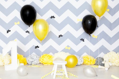 Free Yellow and Black Balloons Stock Photo