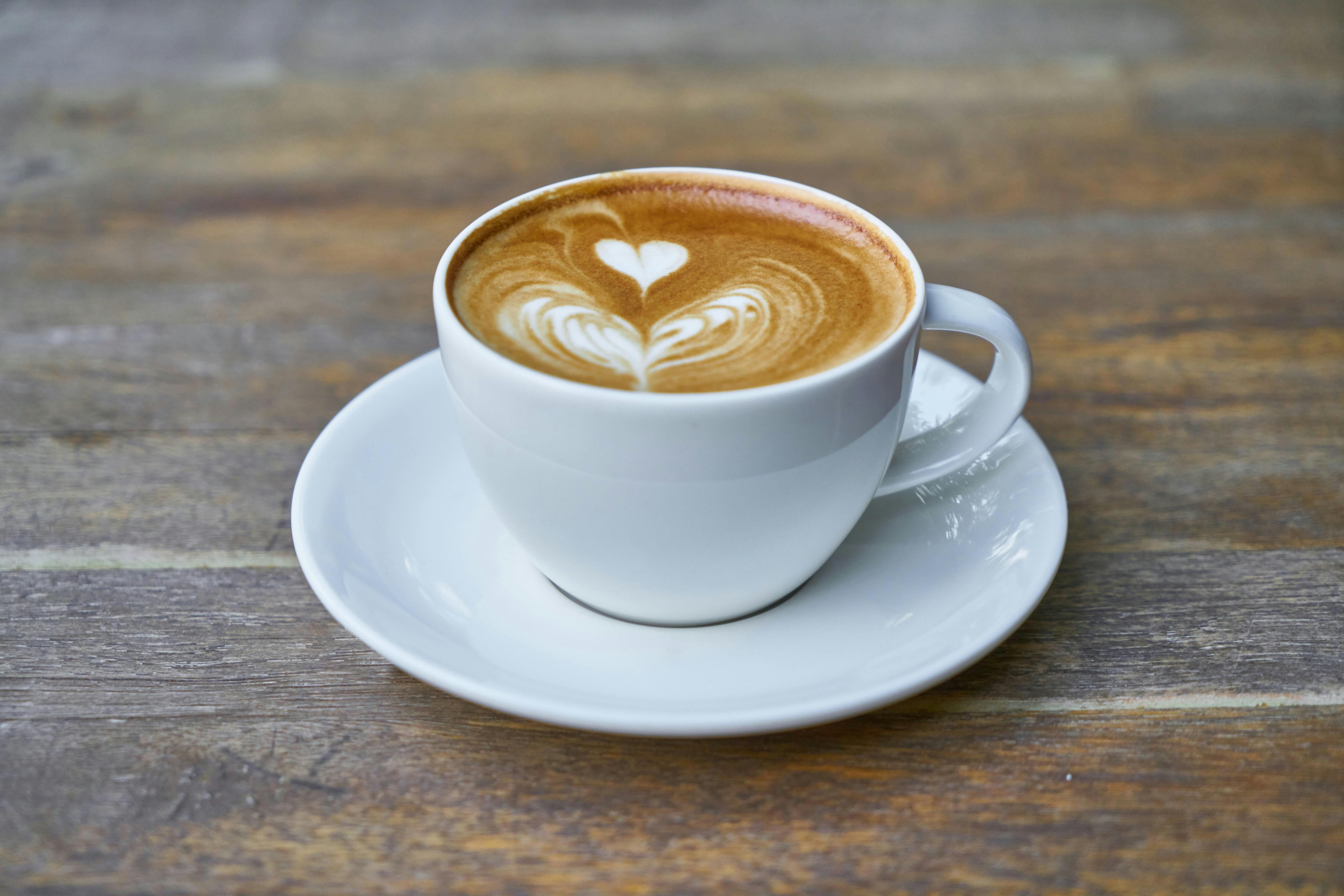 Tasse Kaffee Bild: The Art of Depicting the Perfect Cup of Coffee