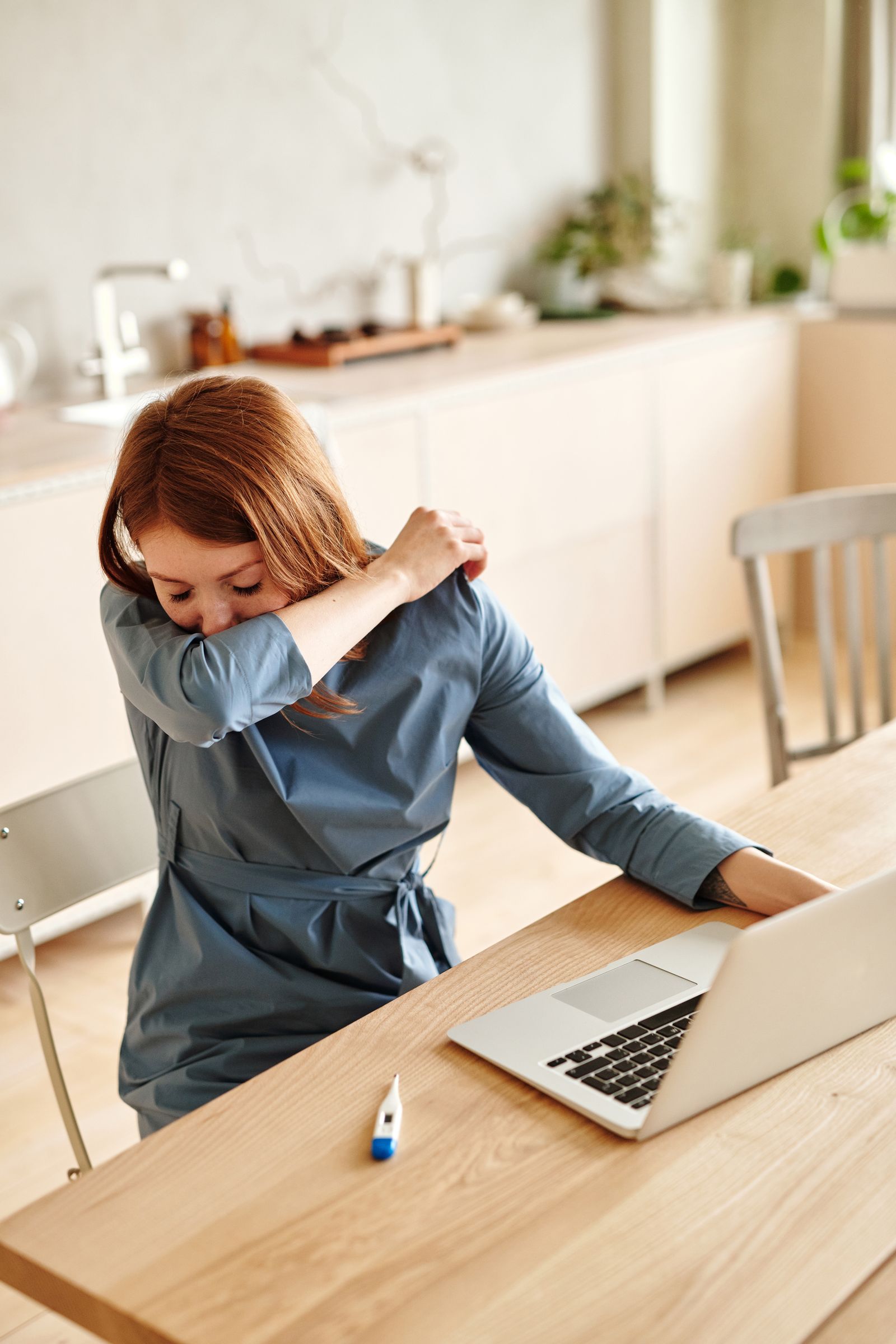 Tuse convulsivă la adulți: 9 greșeli despre tuse, testare și contagiozitate