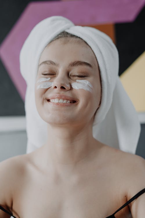 Free Smiling Woman With White Towel on Head Stock Photo