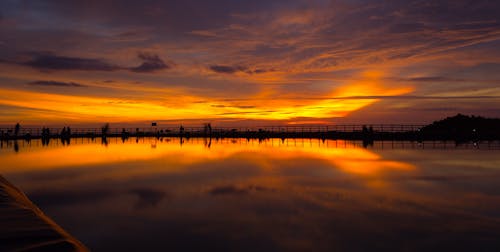 Immagine gratuita di acqua, alba, banchina