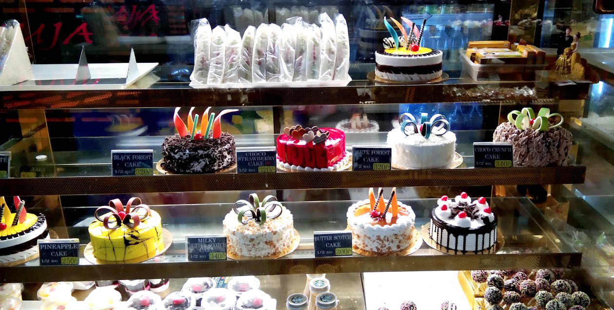 Foto profissional grátis de alimento, bolo, bolo de aniversário