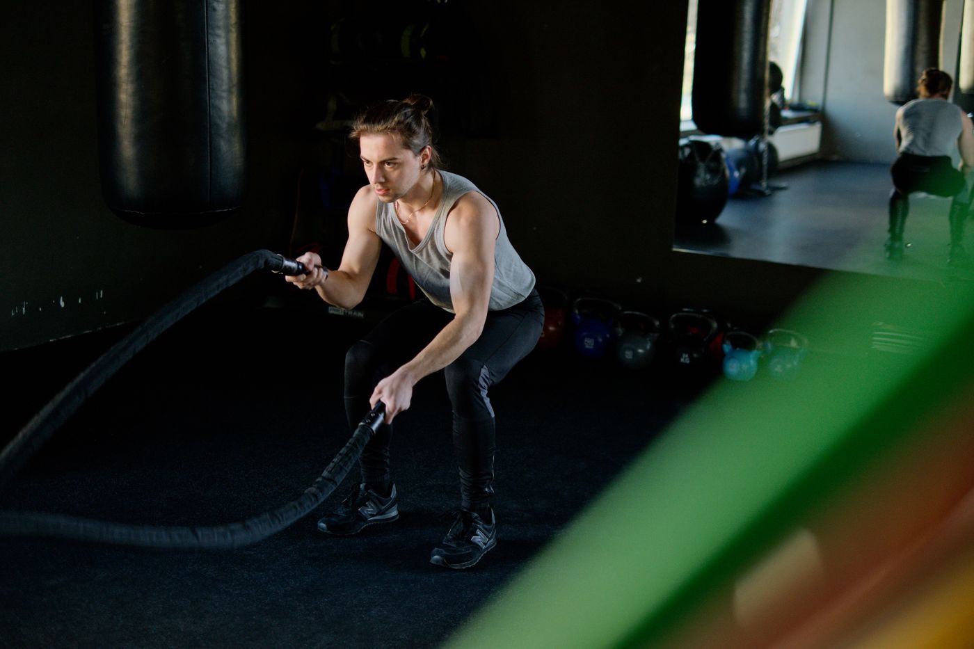 Entrenamiento funcional con cuerdas de batalla