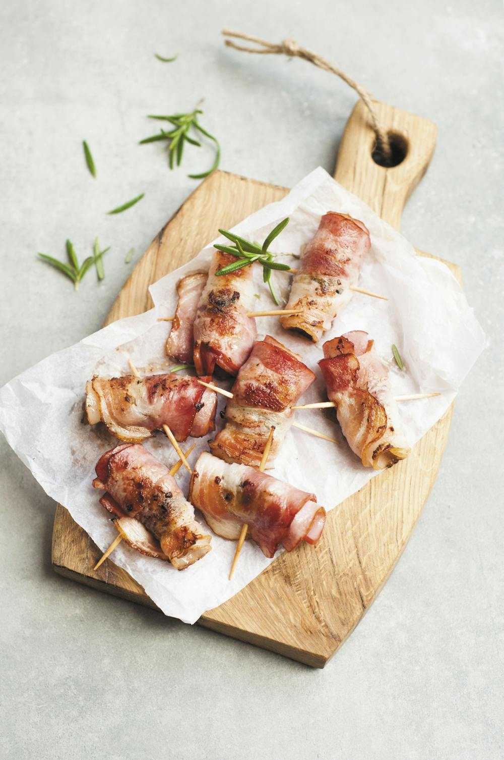 Jalapeño Poppers Wrapped in Bacon