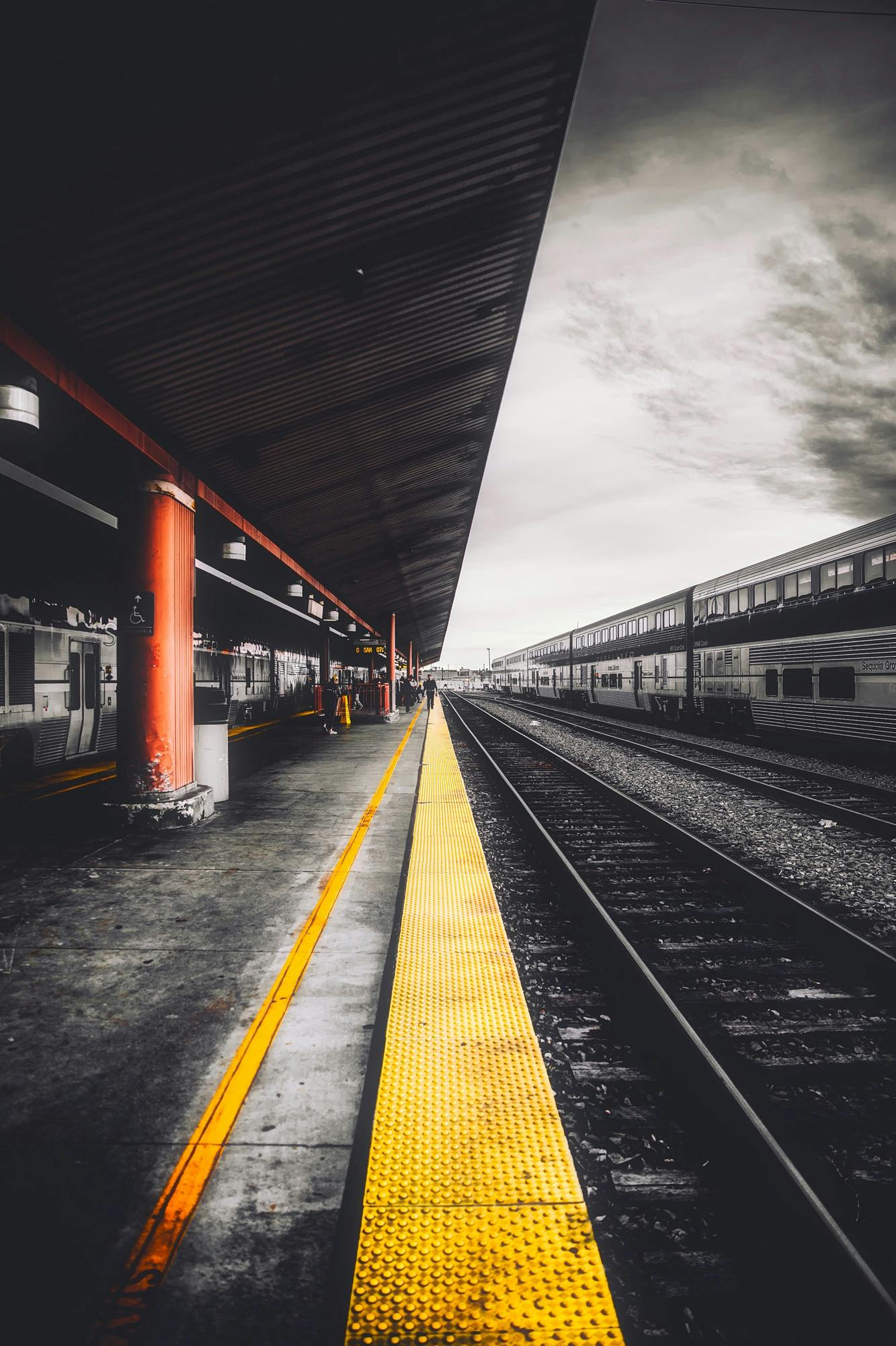 A train station | Photo: Pexels