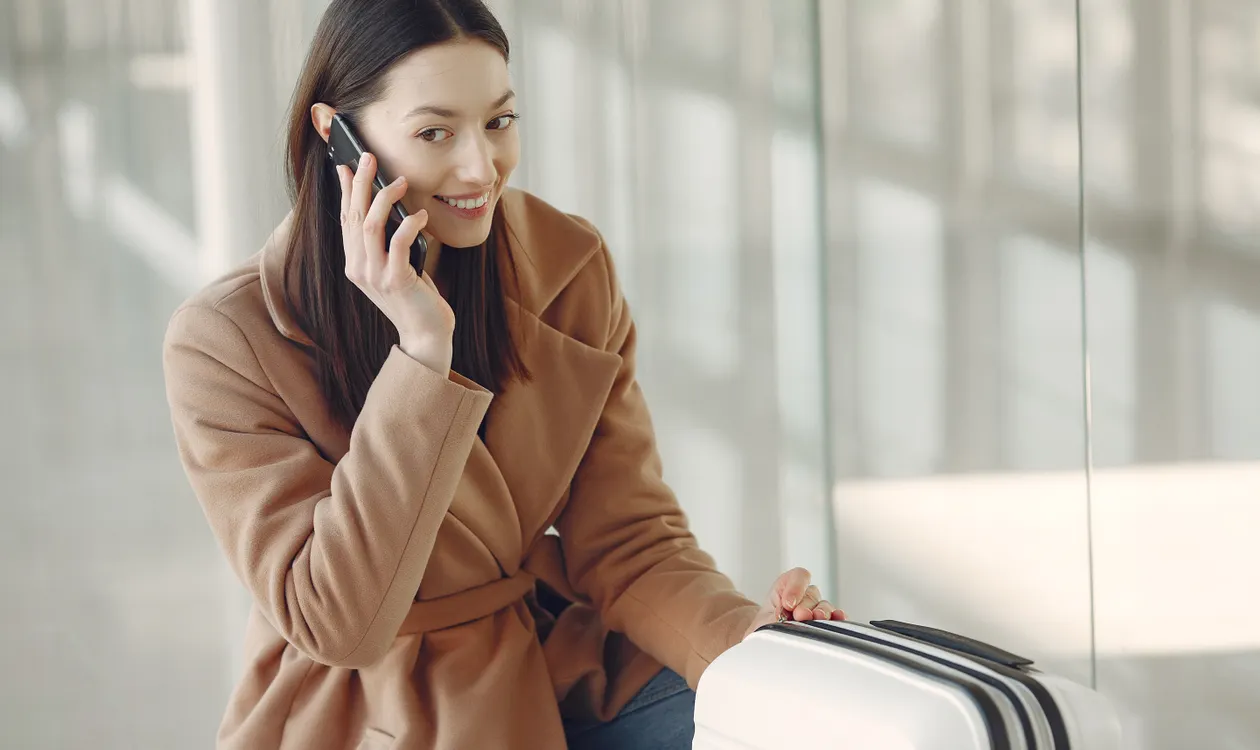 Calling the USA from Abroad: Wi-Fi, Cellular, or VoIP — Which Wins?