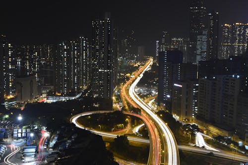 無料 夜間の都市の建物 写真素材