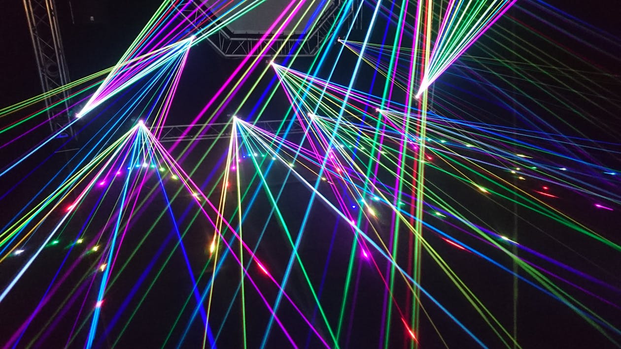 Bezpłatne Różne Kolorowe światła Laserowe Zdjęcie z galerii