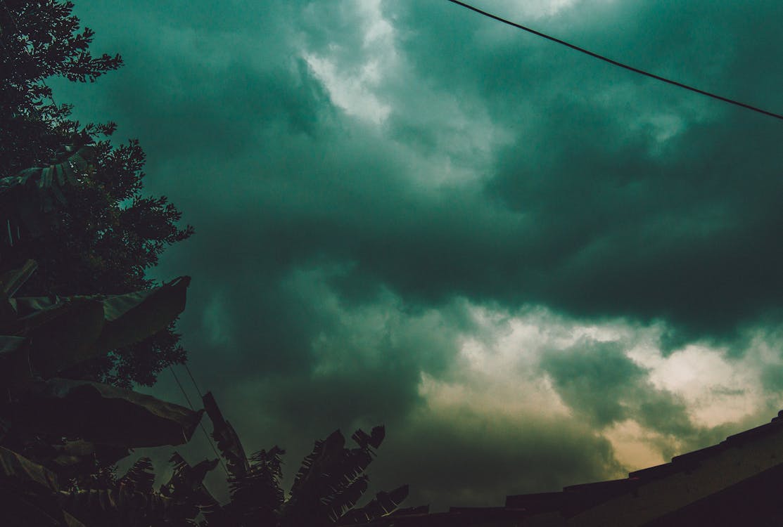 Бесплатное стоковое фото с дождь, облака