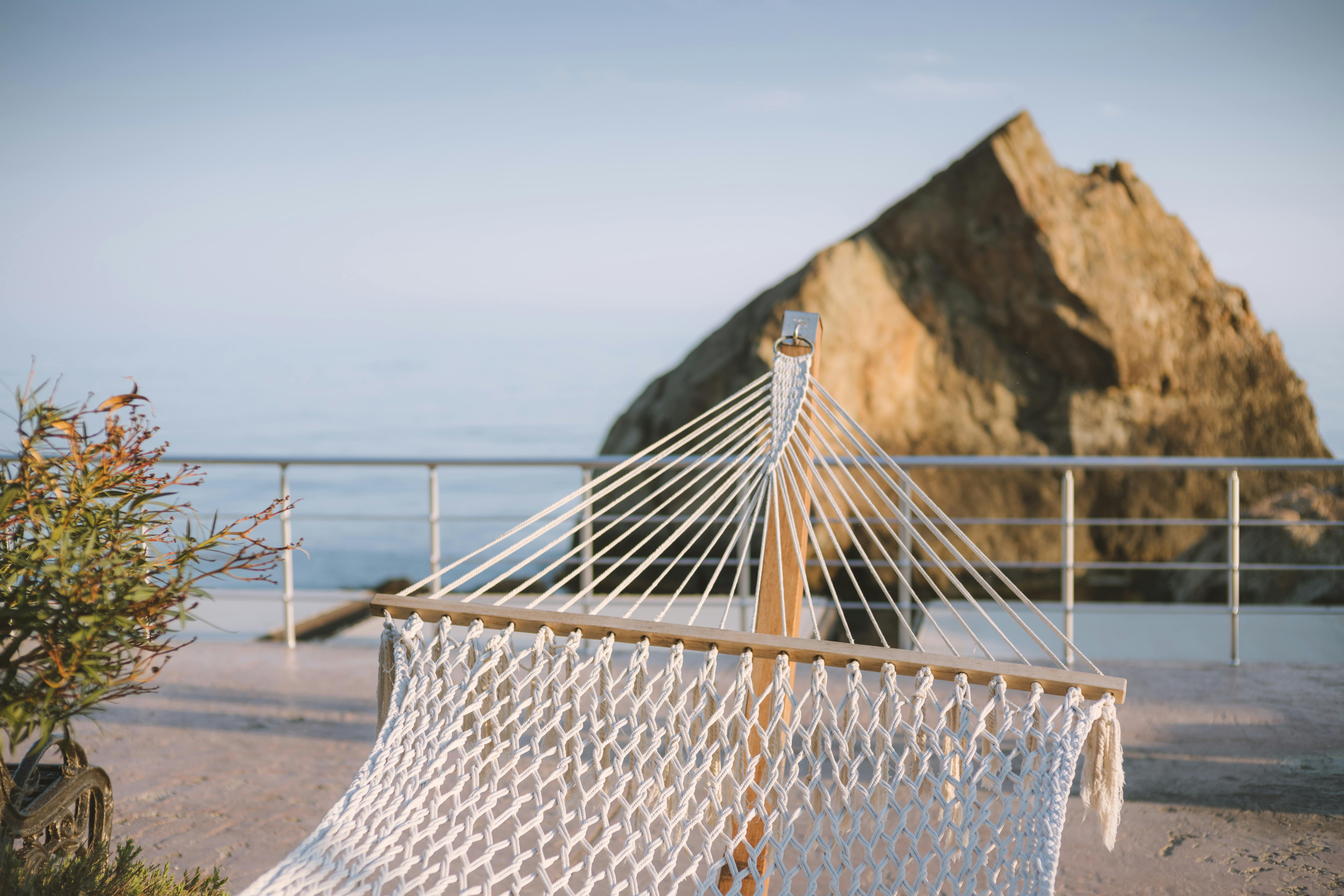 melon in fabric hammock support