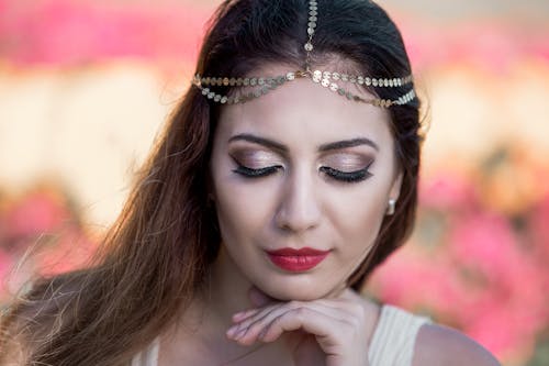 Close-up Photo of an Alluring Woman 