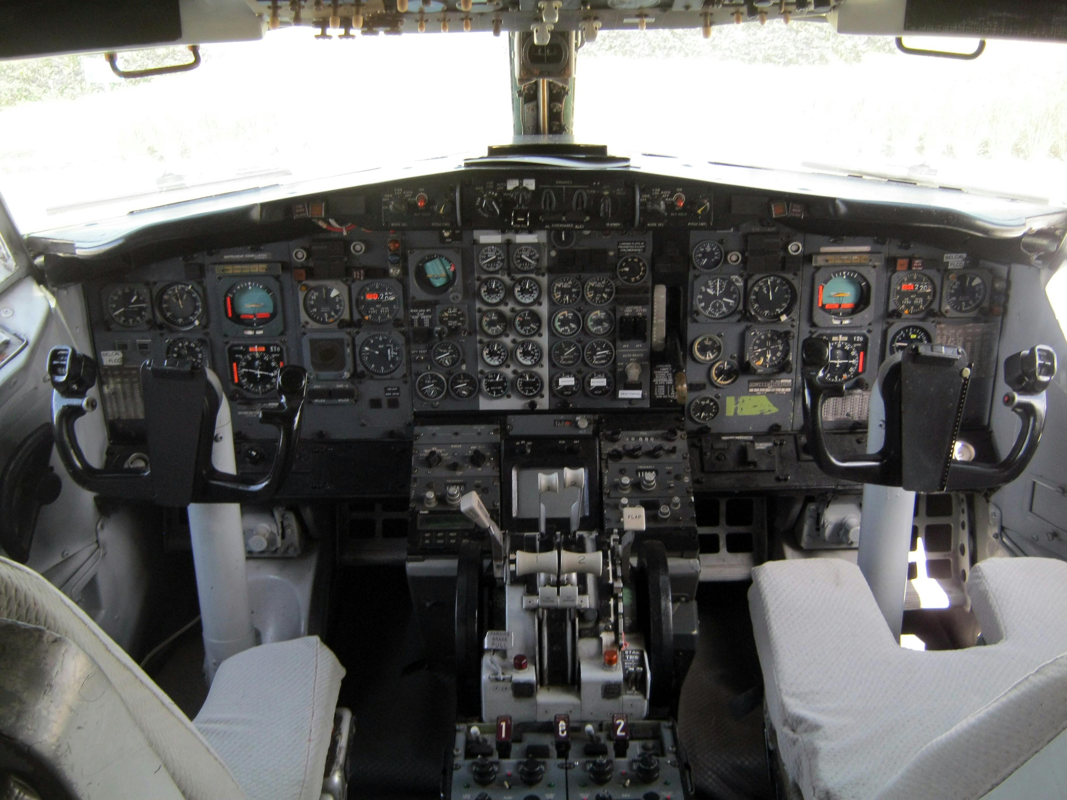 コックピット マナグア 飛行機の無料の写真素材