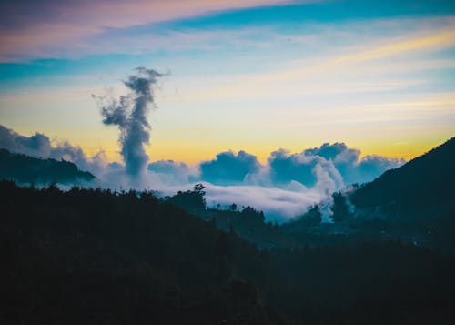 Free Countryside with a Sea of Clouds  Stock Photo