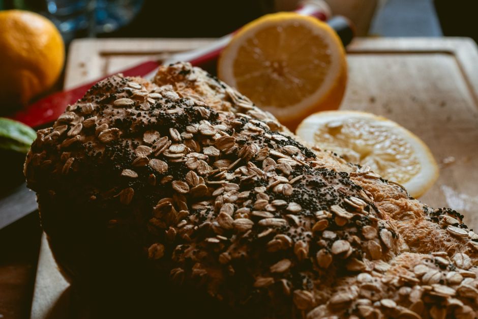 Oat bread with seeds
