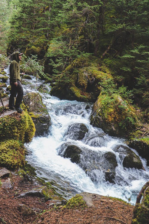 Cascades flowing through Boulders