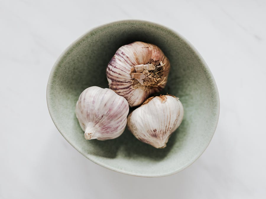 Does garlic regrow hair?
