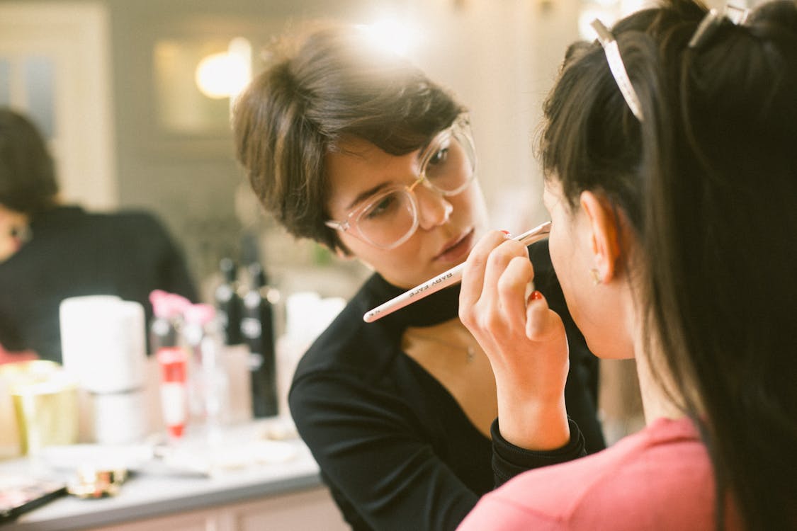 FriendsOnly is the best web resource for makeup artists blog